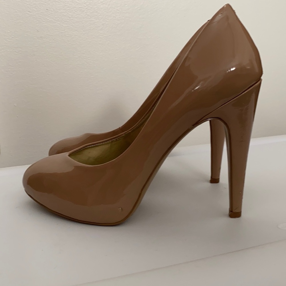BCBG tan high heels